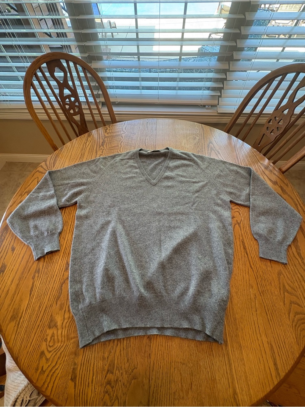 Lyle & Scott Men’s Vintage Gray V-neck Cashmere Sweater Size 48 Scotland XL